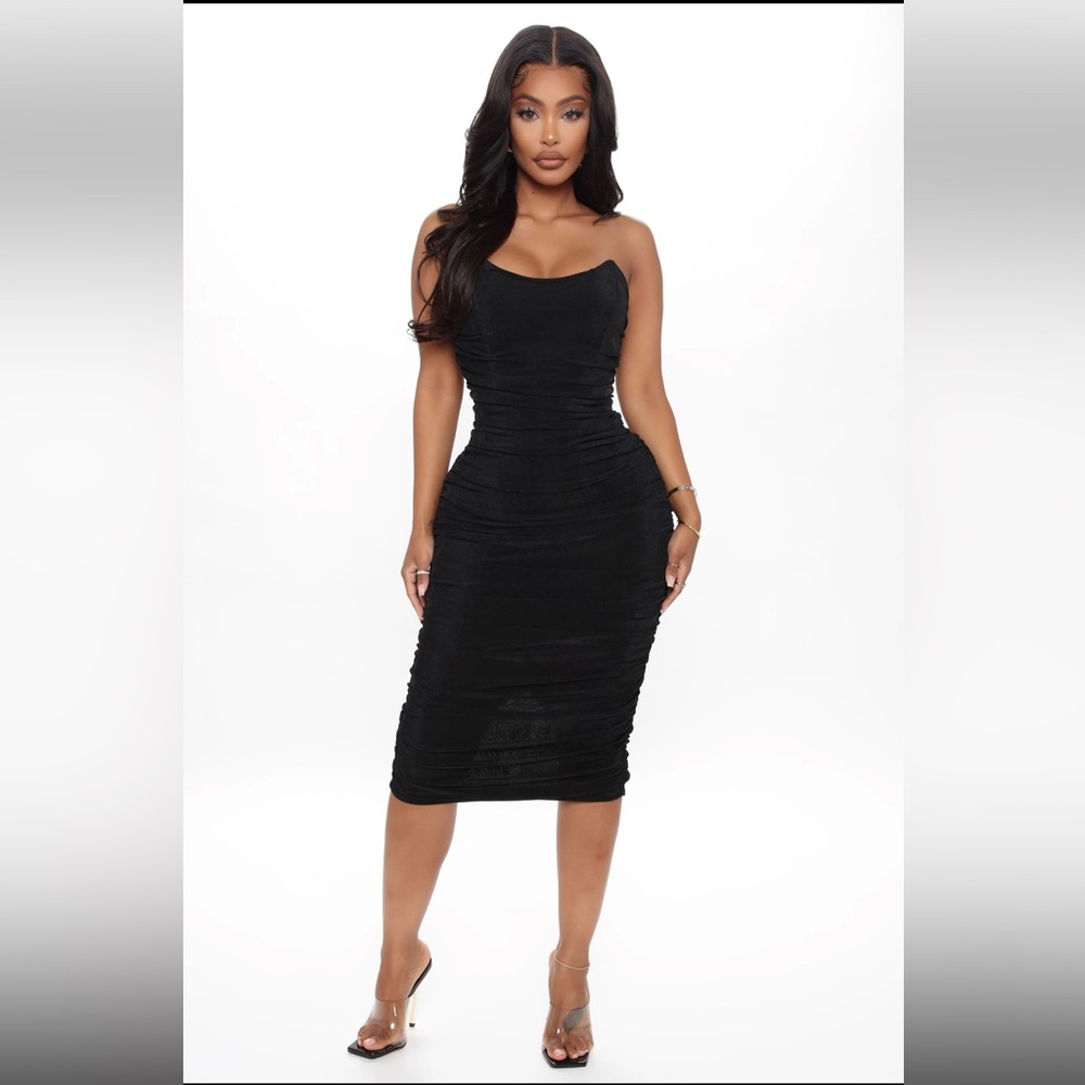 Fashion Nova Black Ruched Bodycon Midi Dress